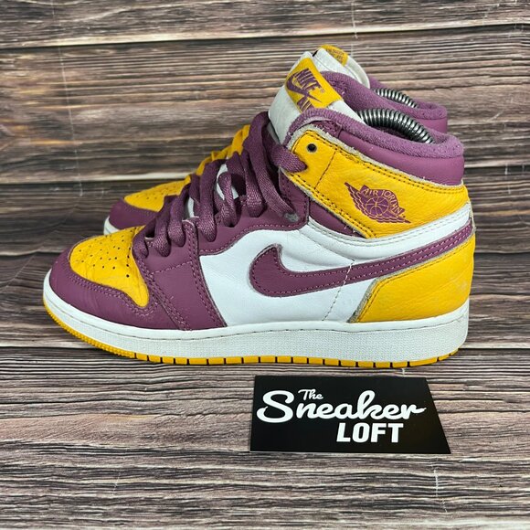 Nike Air Jordan 1 Retro High OG Brotherhood Women's Shoes - Picture 3 of 8